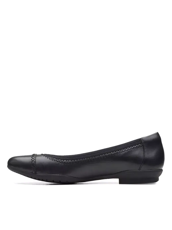 Балетки женские Clarks Sara Bay, кожаные — изображение 4 из 7, черный