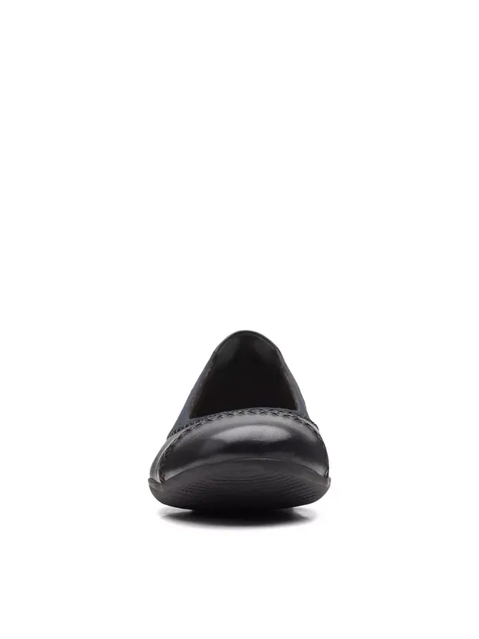 Балетки женские Clarks Sara Bay, кожаные — изображение 6 из 7, черный