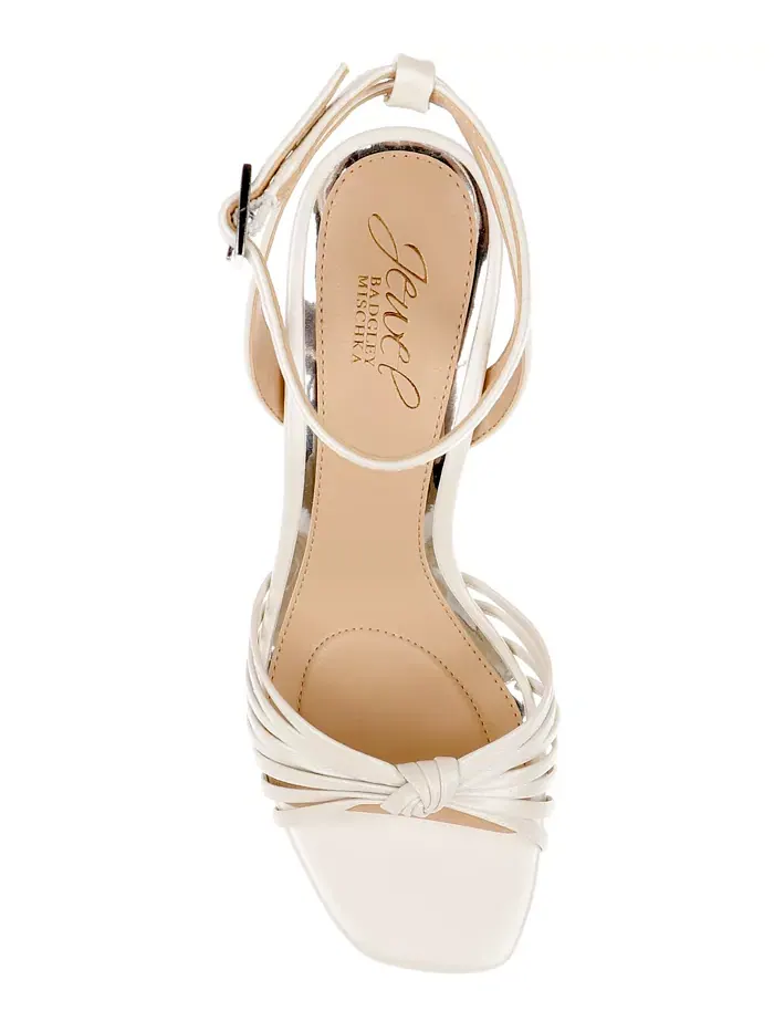 Женские босоножки Nariah на квадратном каблуке Jewel Badgley Mischka — изображение 4 из 5, белый