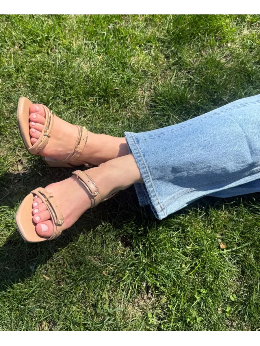 Женские сандалии Merida на блочном каблуке с открытой пяткой Anne Klein — изображение 17 из 17, нудовый