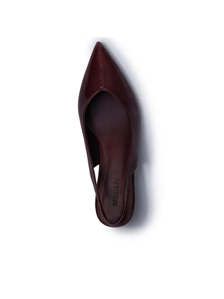 Туфли-лодочки с ремешком Maude Slinkback Bernardo Footwear — изображение 3 из 5, винный