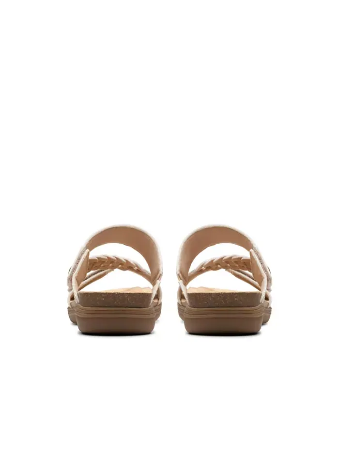 Сандалии женские Clarks April Raelyn, без застежки, на плоской подошве — изображение 5 из 7, золотистый