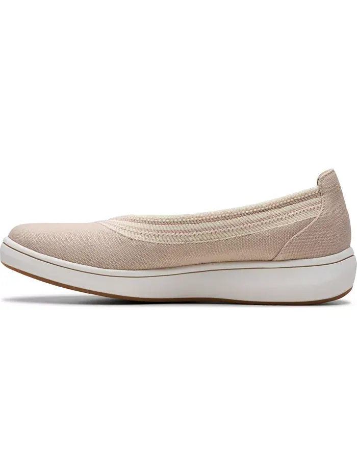 Кроссовки женские Clarks Cloud Steppers Breeze Sky Air, закрытый носок — изображение 3 из 8, песочный