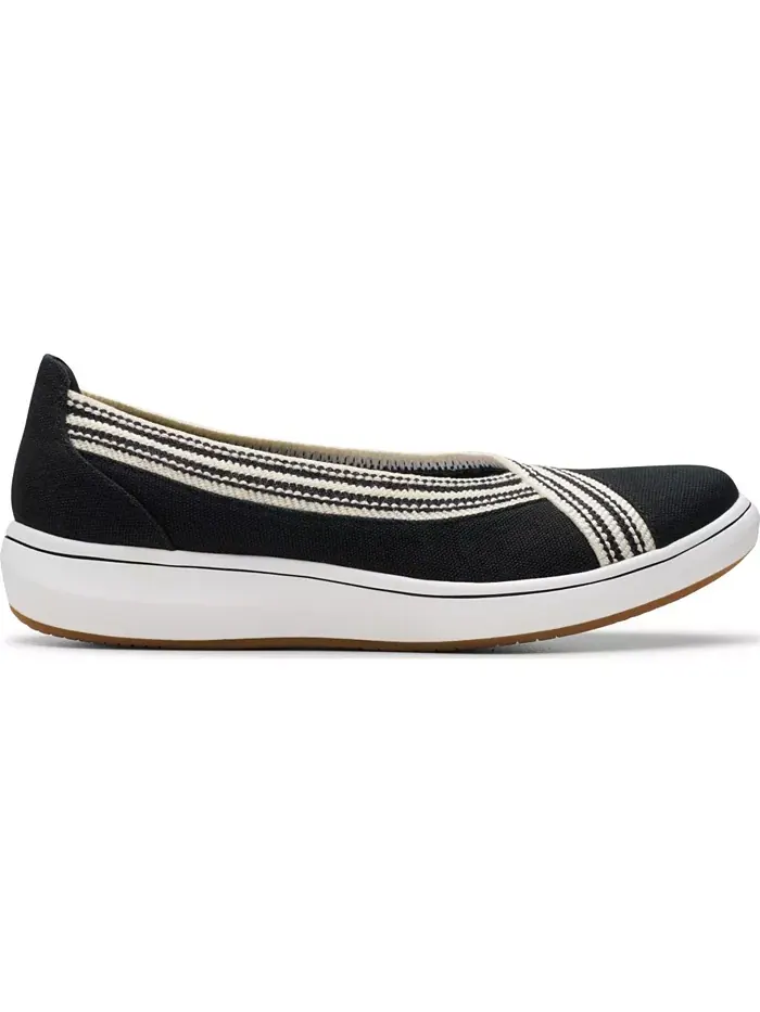 Кроссовки женские Clarks Cloud Steppers Breeze Sky Air, закрытый носок — изображение 2 из 8, черный