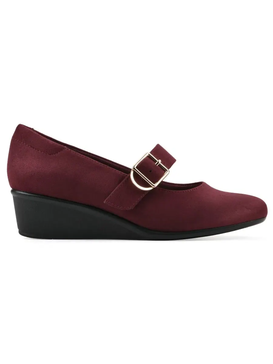 Туфли-лодочки на танкетке Bolford Women's Dark Burgundy Fabric Cliffs by White Mountain — изображение 2 из 6, темный бордовый