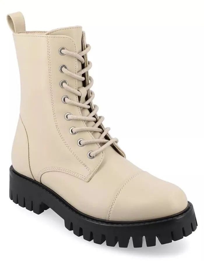Женские боевые ботинки Aaley Lace Up Lug Combat Bootie Journee Collection — изображение 1 из 9, кость