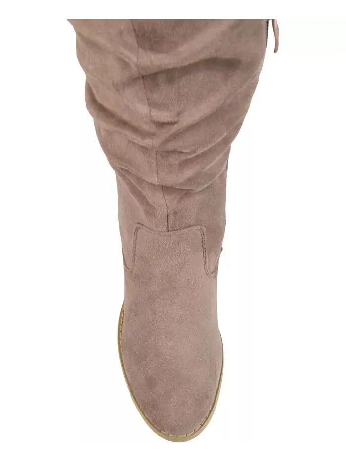 Женские сапоги Kaison Wide Calf Stacked Heel выше колена Journee Collection — изображение 5 из 7, тауп