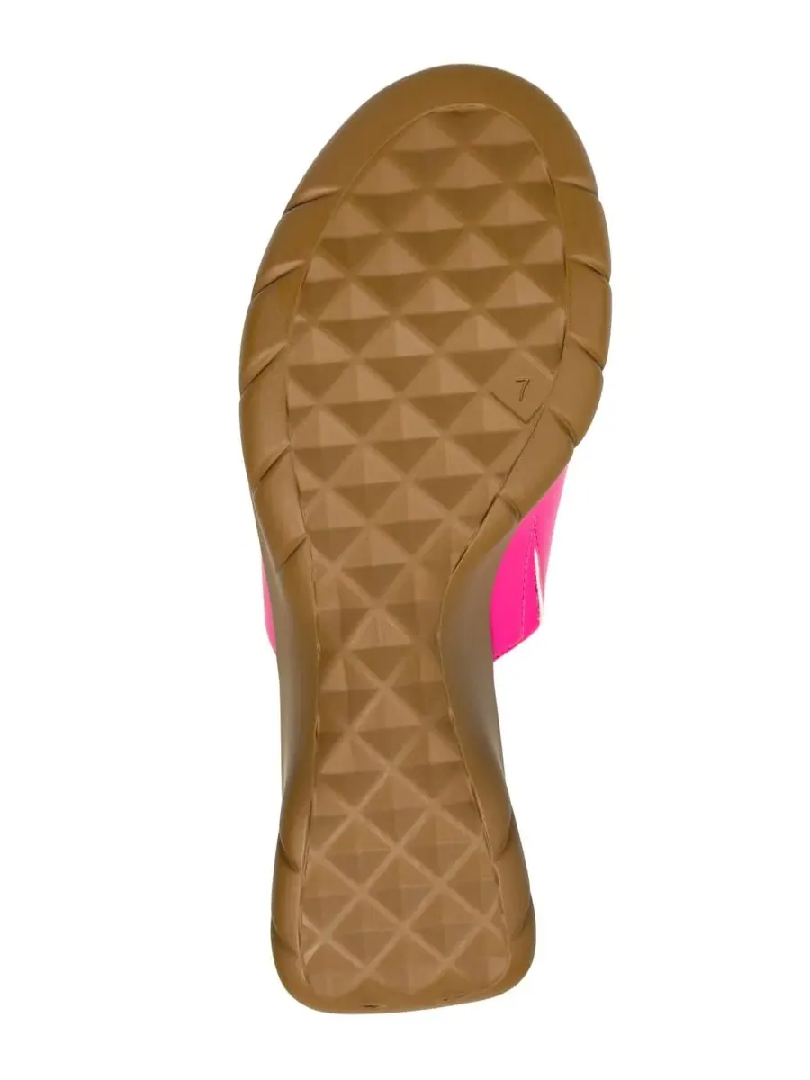 Сандалии-вьетнамки на танкетке Nora Aerosoles, Raspberry Faux Leather — изображение 5 из 6