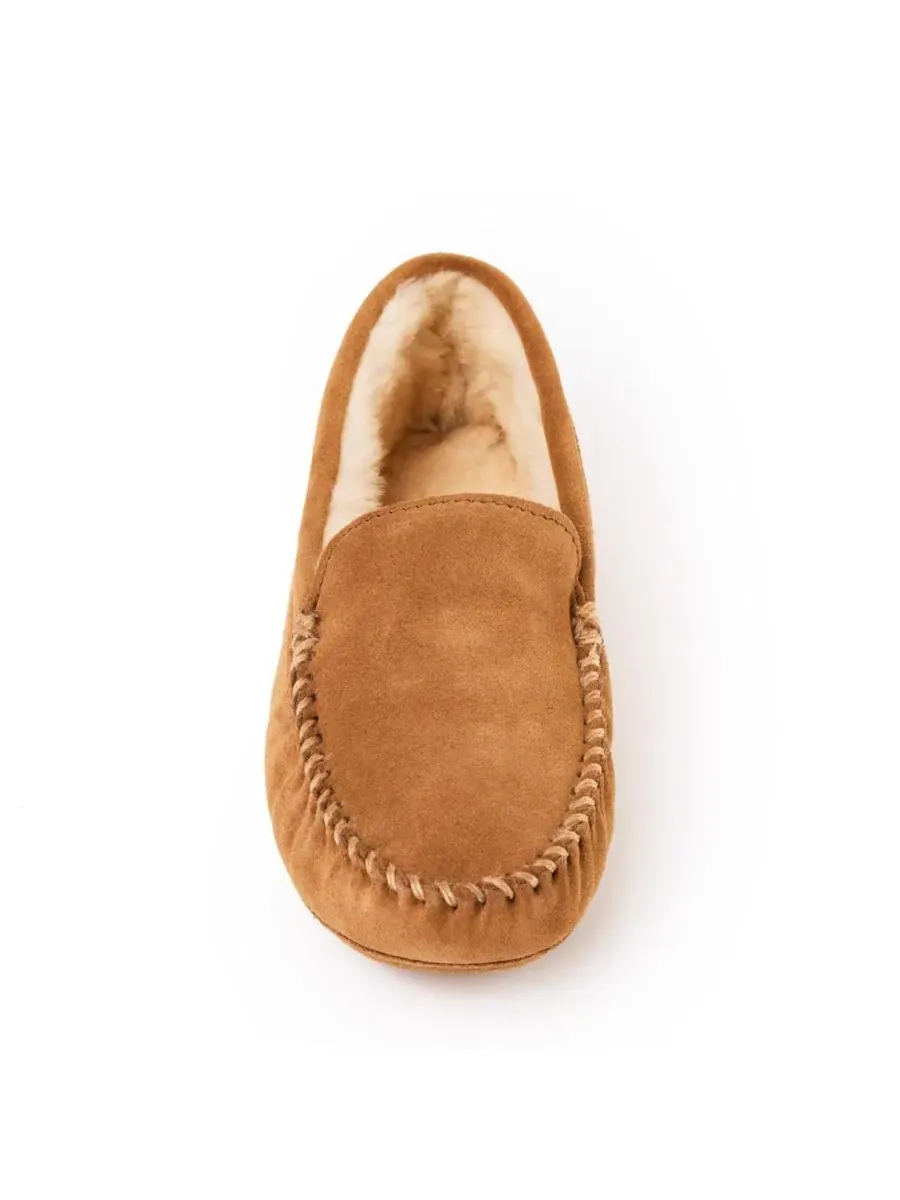 Тапочки мужские из замши на мягкой подошве, модель Minnetonka — изображение 6 из 8, бежевый