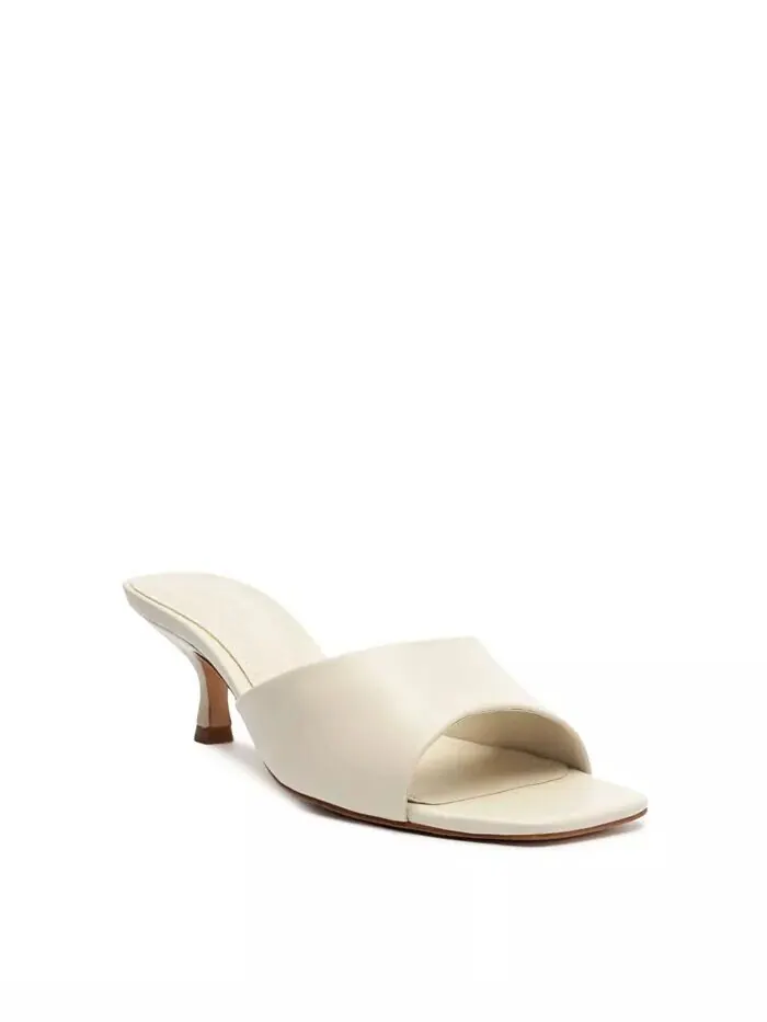 Женские босоножки Dethalia Mid Stiletto Schutz — изображение 1 из 11, белый