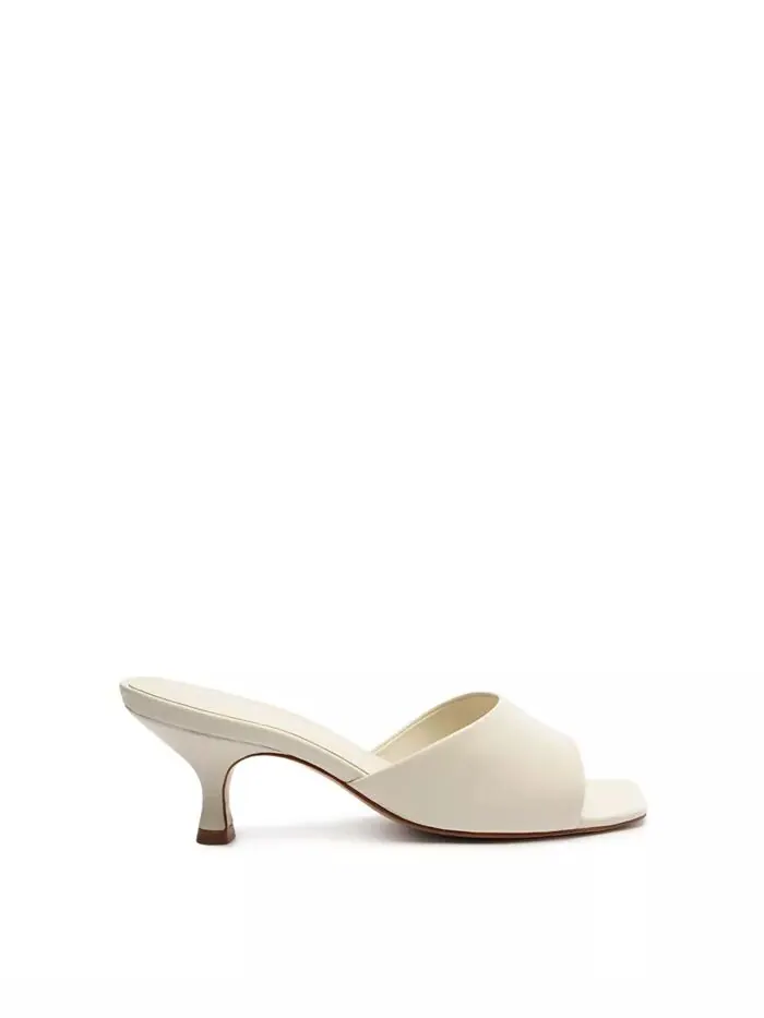 Женские босоножки Dethalia Mid Stiletto Schutz — изображение 2 из 11, белый