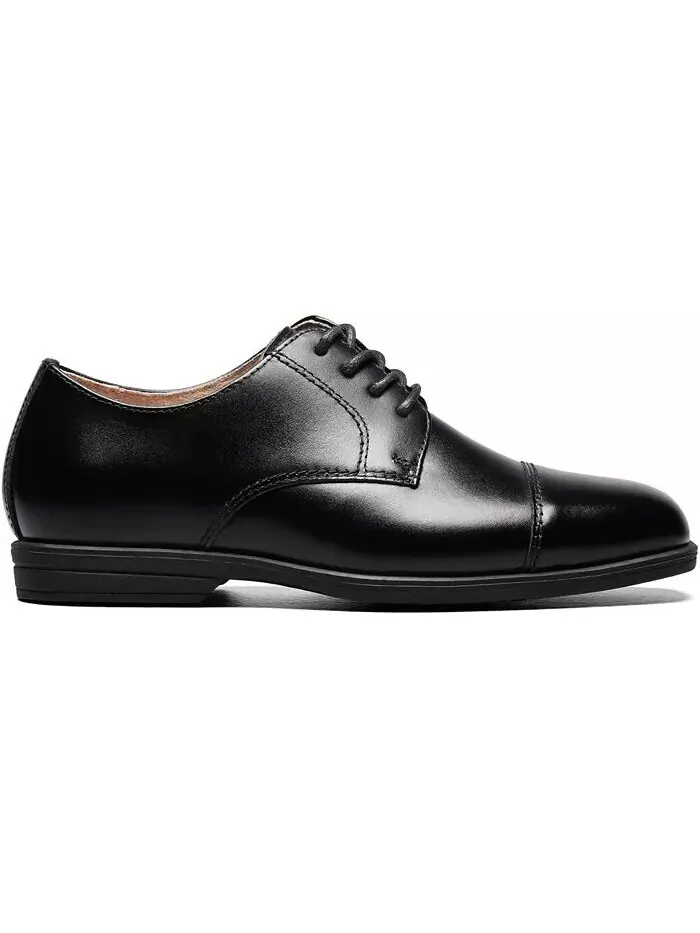 Маленькие мальчики показывают туфли-оксфорды Cap Toe Jr Florsheim — изображение 2 из 7, черный