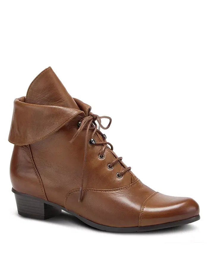 Galil Polished Leather Lace-Up Bootie с отложным манжетом и каблуком stacked heel Spring Step