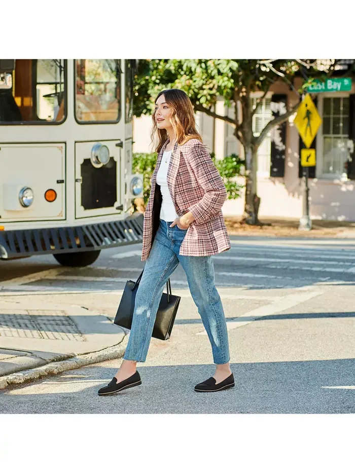 Женские лоферы Zee Slip On Penny LifeStride — изображение 8 из 8, коричневый