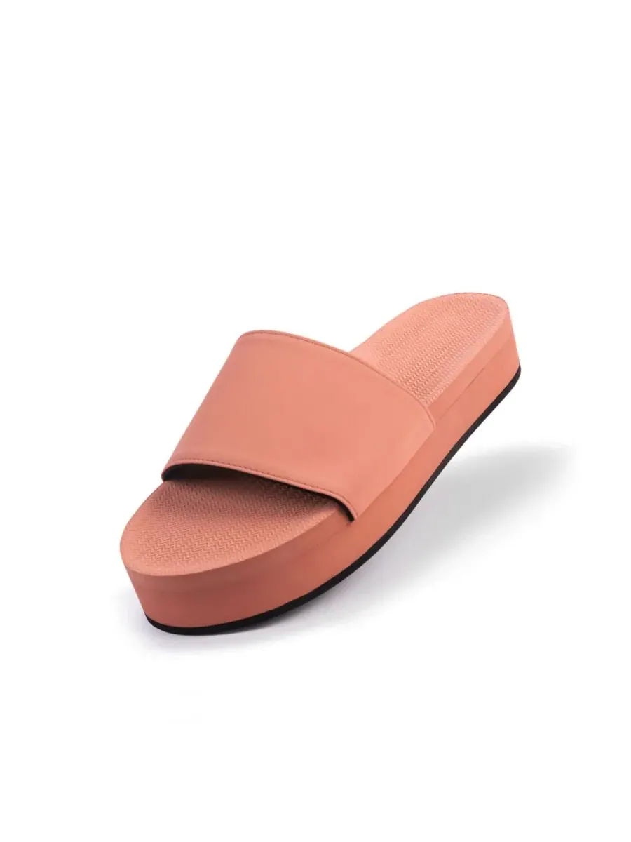 Женские шлепанцы на платформе Indosole — красный