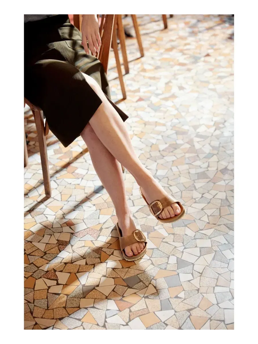 Босоножки Madrid Big Buckle Birkenstock — изображение 7 из 8, бежевый