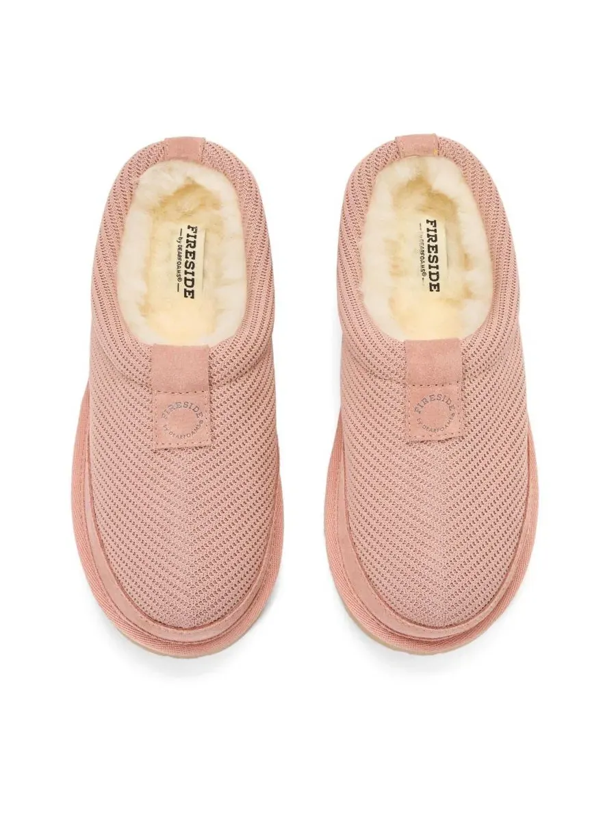 Женские тапочки-клоги с овчиной Fireside by Greta Sport Knit Twill Dearfoams — изображение 4 из 7, розовый