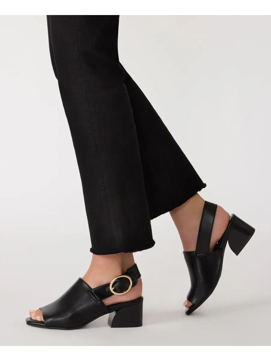 Босоножки на каблуке с квадратным носком Maddy Square Toe Shooties Anne Klein — изображение 9 из 9, черный