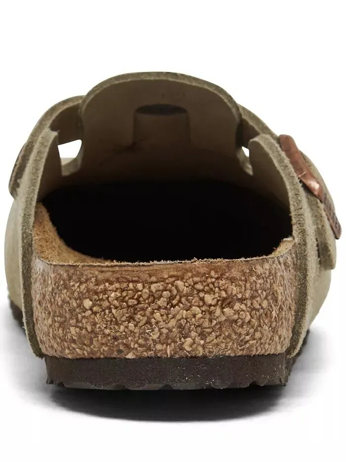 Замшевые кожаные сабо Little Kids Boston от Finish Line Birkenstock — изображение 4 из 6, бежевый