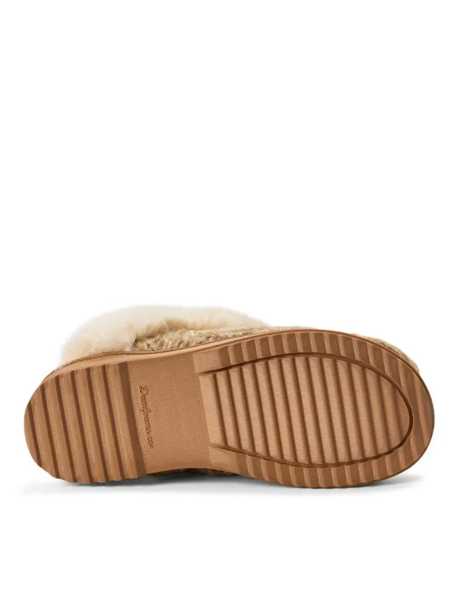 Вязаные тапочки-скуч с кабельным узором Nicki Knit Scuff Dearfoams — изображение 5 из 7, овсяный