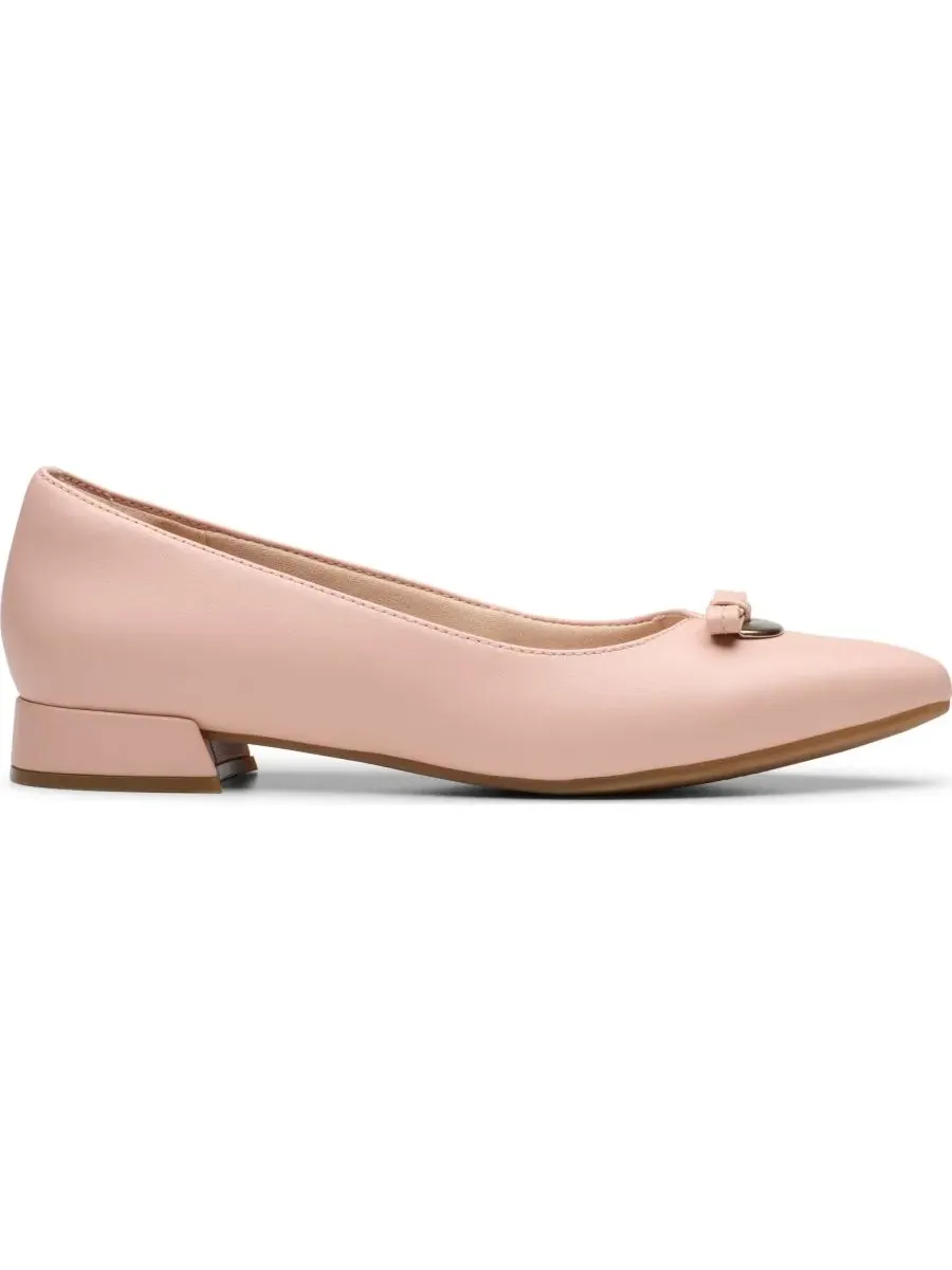 Балетки женские Clarks Natalyn Trim с острым носком — изображение 2 из 6, светлый розовый