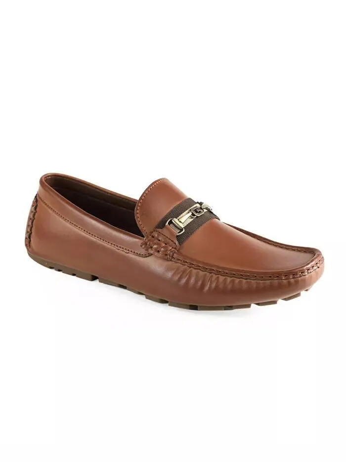 Мужские лоферы Aarav Moc Toe Slip On для вождения GUESS — изображение 1 из 5, коричневый