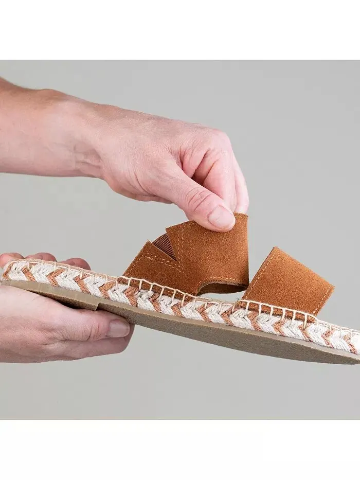 Женские замшевые сандалии Poppie Slide Minnetonka — изображение 7 из 8, коричневый