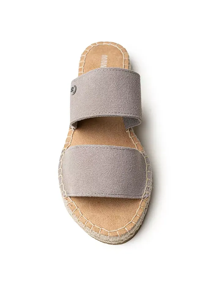 Женские слайдеры Poppie из замши Minnetonka — изображение 2 из 7, тауп