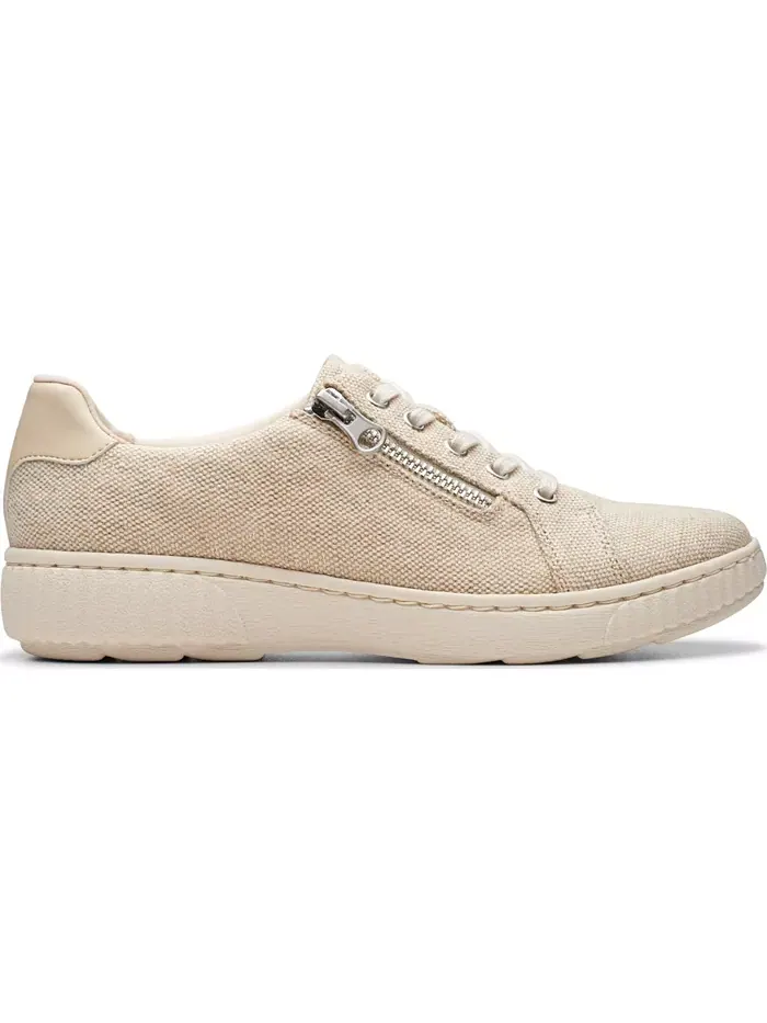 Кроссовки женские Clarks Caroline Echo Slip On — изображение 2 из 8, белый