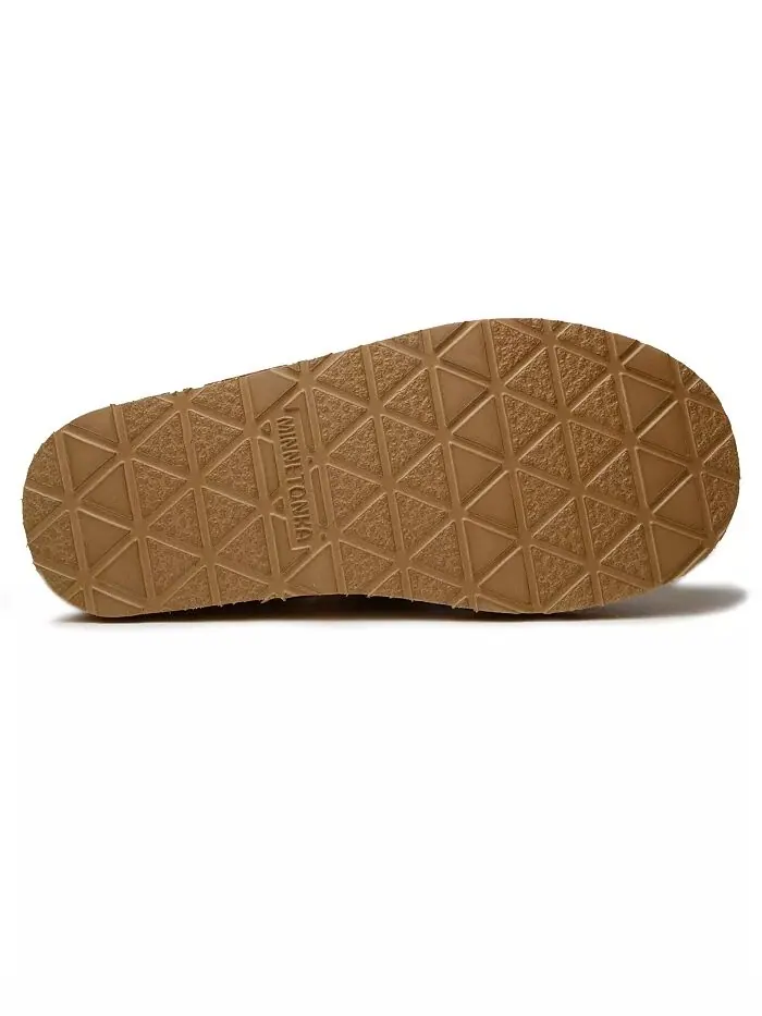 Женские тапочки Cerise Plush Minnetonka — изображение 2 из 3, бежевый