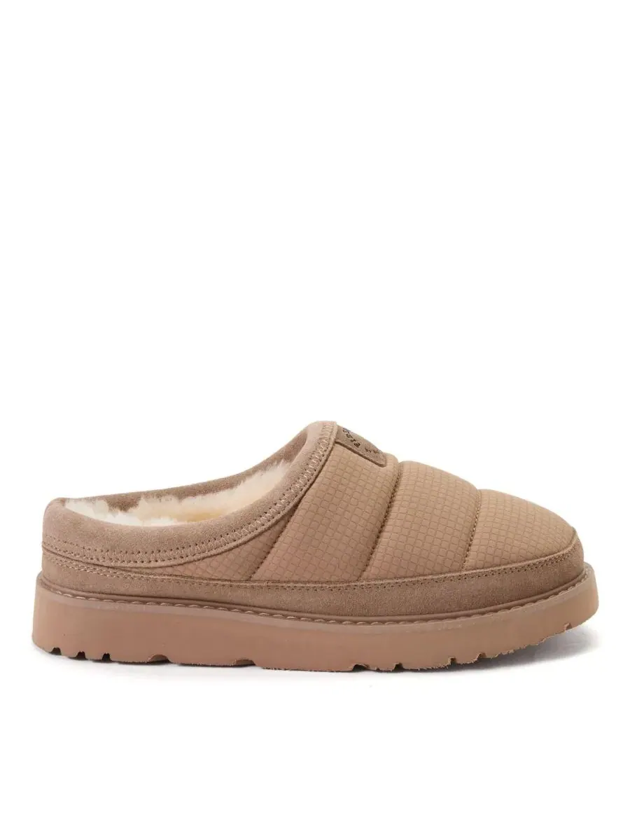 Женские тапки-клоги из нейлона с овчиной Fireside by Greta Sport Dearfoams — изображение 2 из 6, бежевый