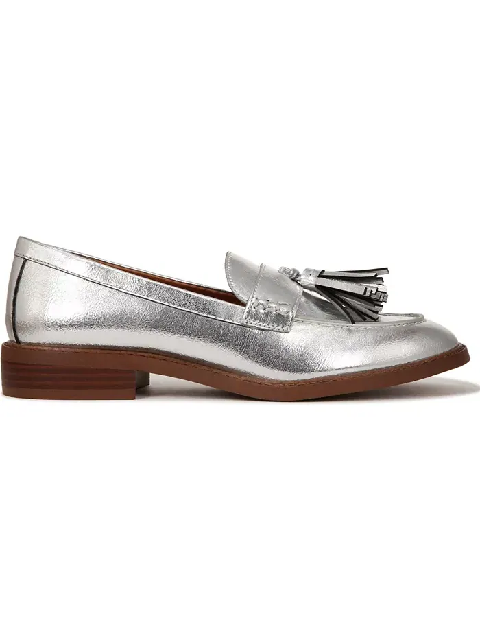 Женские лоферы Carolyn Low Profile с кисточками Franco Sarto — изображение 2 из 5, серебряный