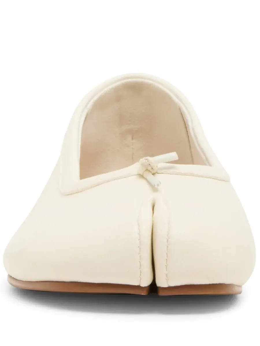 Женские балетки Calico с раздельным носком Steve Madden — изображение 6 из 6, кость
