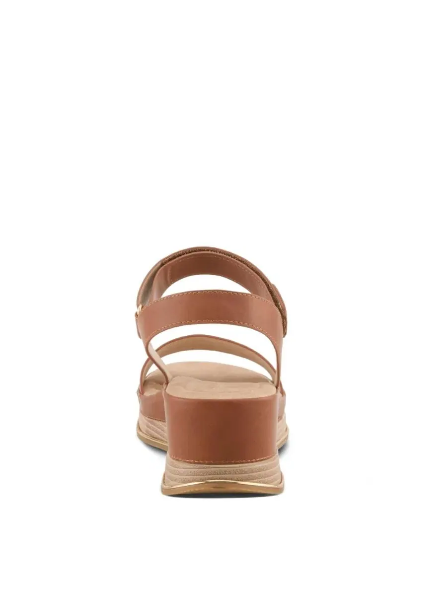 Женские босоножки-танкетки Sahil Platform Wedge Sandal с застежкой-липучкой Patrizia — изображение 6 из 7, верблюжий
