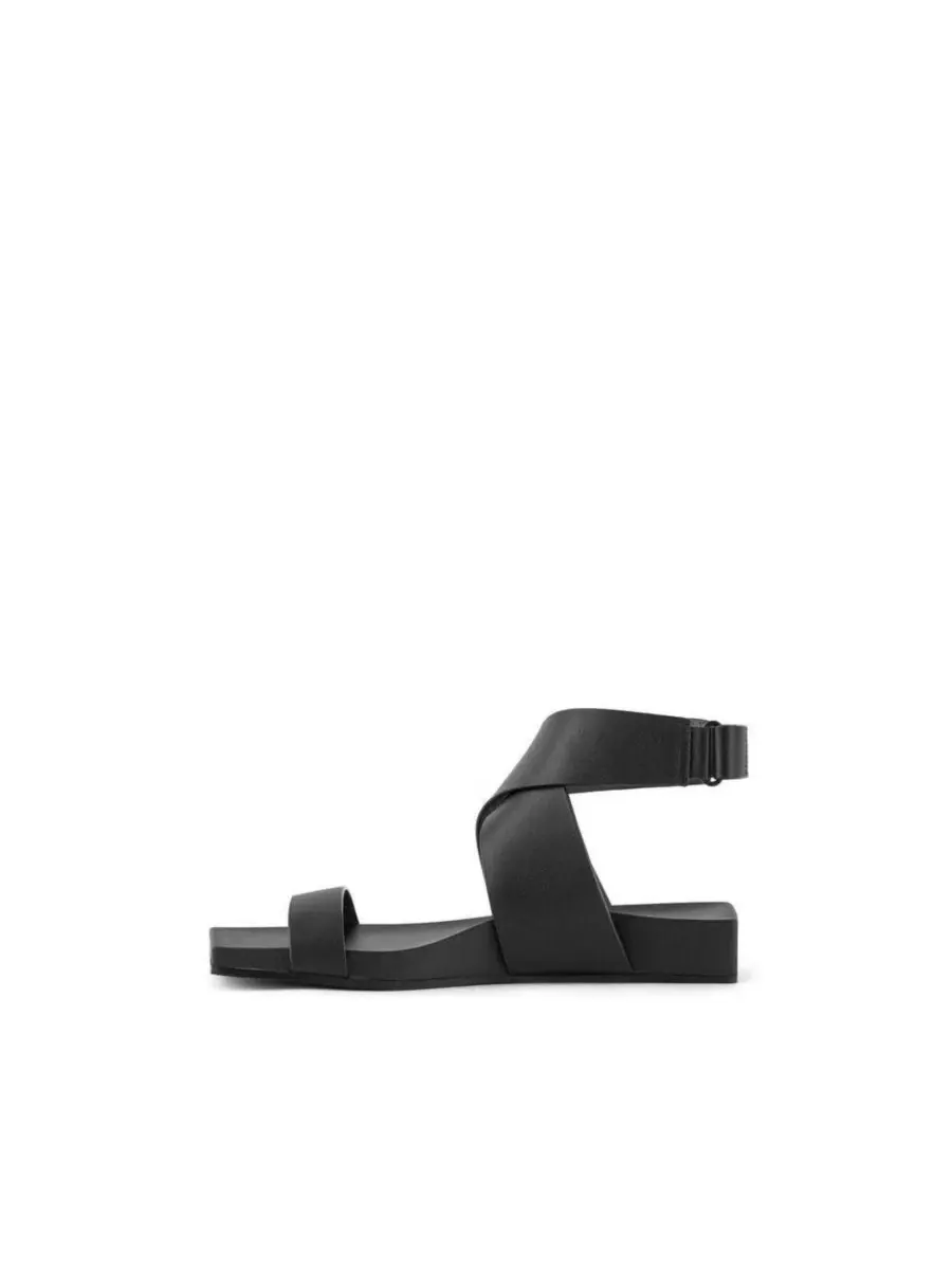 Сандалии с квадратным носком и пряжкой, модель Loop X United Nude — изображение 3 из 6, черный