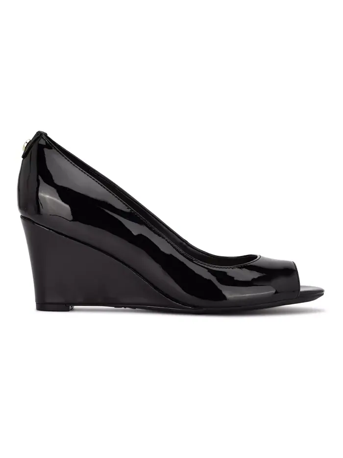 Туфли Women's Cape 9x9 Peep Toe Wedges Nine West — изображение 2 из 5, черный