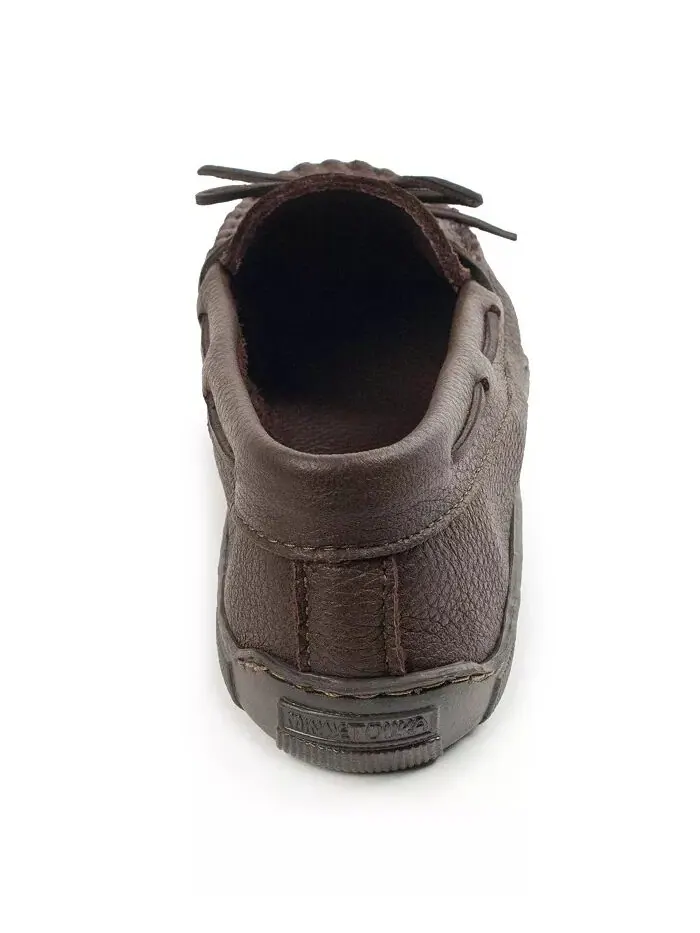 Мужские классические мокасины из лосиной кожи Minnetonka — изображение 2 из 5, шоколад
