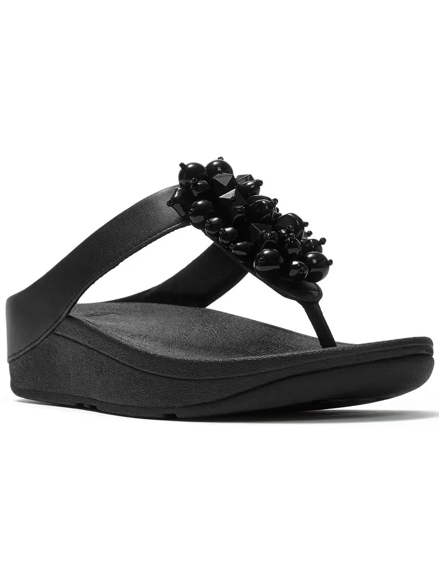 Женские сандалии Fino с бисерной отделкой и перемычкой между пальцами FitFlop — изображение 1 из 7, черный