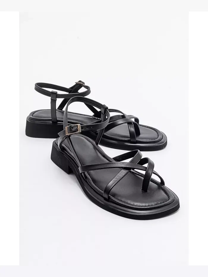 Антас Strappy Кожаные Плоские Сандалии (Женщины) Forever & Always Shoes — изображение 1 из 5, черный
