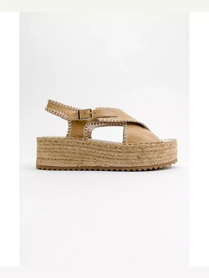 Босоножки Bellezza на платформе из кожи Forever & Always Shoes — изображение 6 из 6, темный бежевый