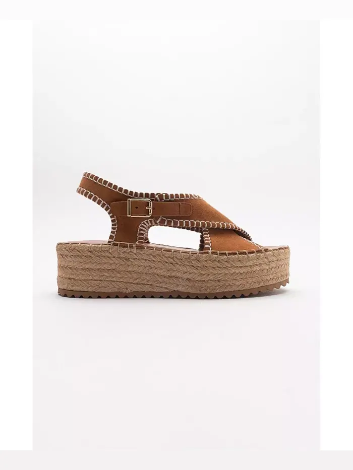 Босоножки Bellezza на платформе из кожи Forever & Always Shoes — изображение 6 из 6, коньячный коричневый