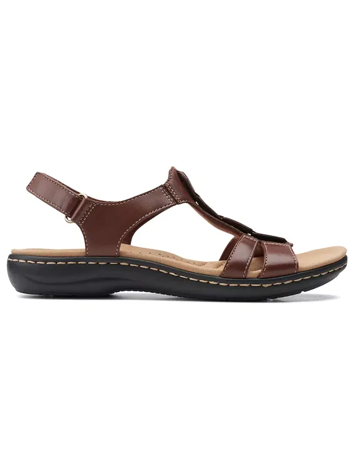 Туфли Clarks Laurieann Kay с Т-образным ремешком и открытой пяткой — изображение 2 из 6, бежевый