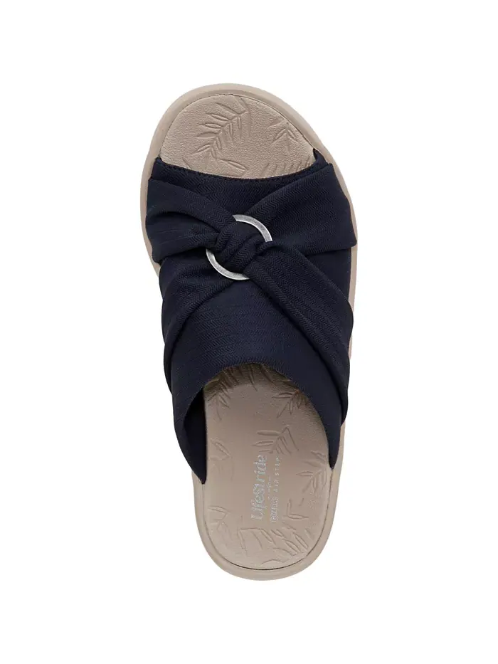 Женские сандалии Serenade Washable Slide Wedge LifeStride — изображение 4 из 5, темно-синий