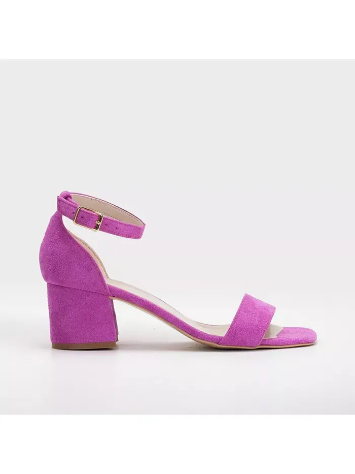 Босоножки Illy на низком каблуке с жемчугом Forever & Always Shoes — изображение 3 из 9, розовый