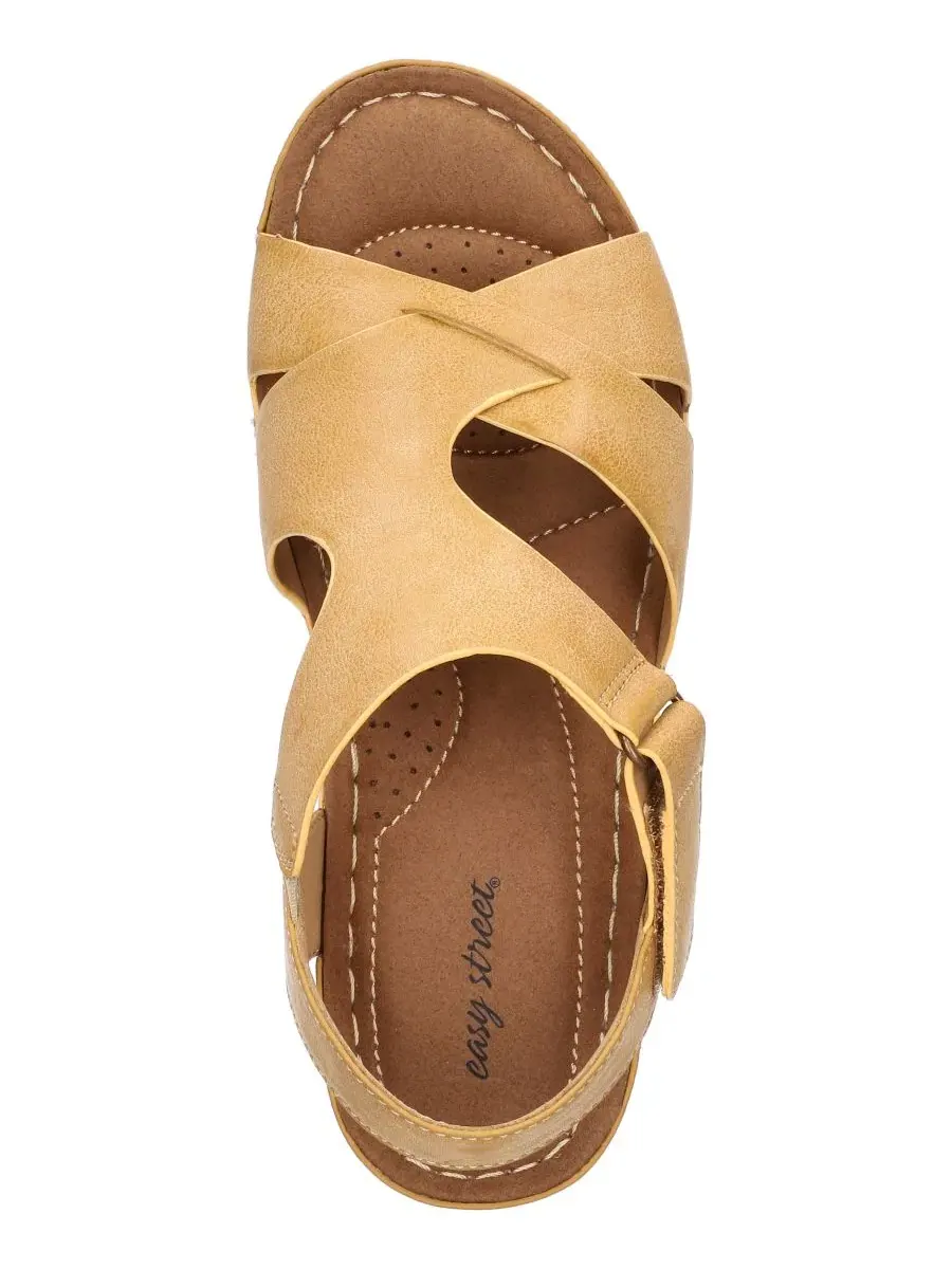 Босоножки на танкетке Lani Wedge Easy Street — изображение 4 из 7, бежевый