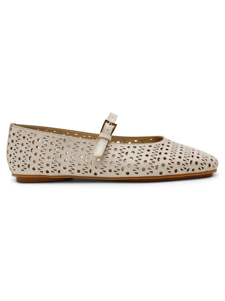 Женские туфли-лодочки с перфорацией Connie Perforated Mary Jane Flats Anne Klein — изображение 2 из 7, светлый золотистый