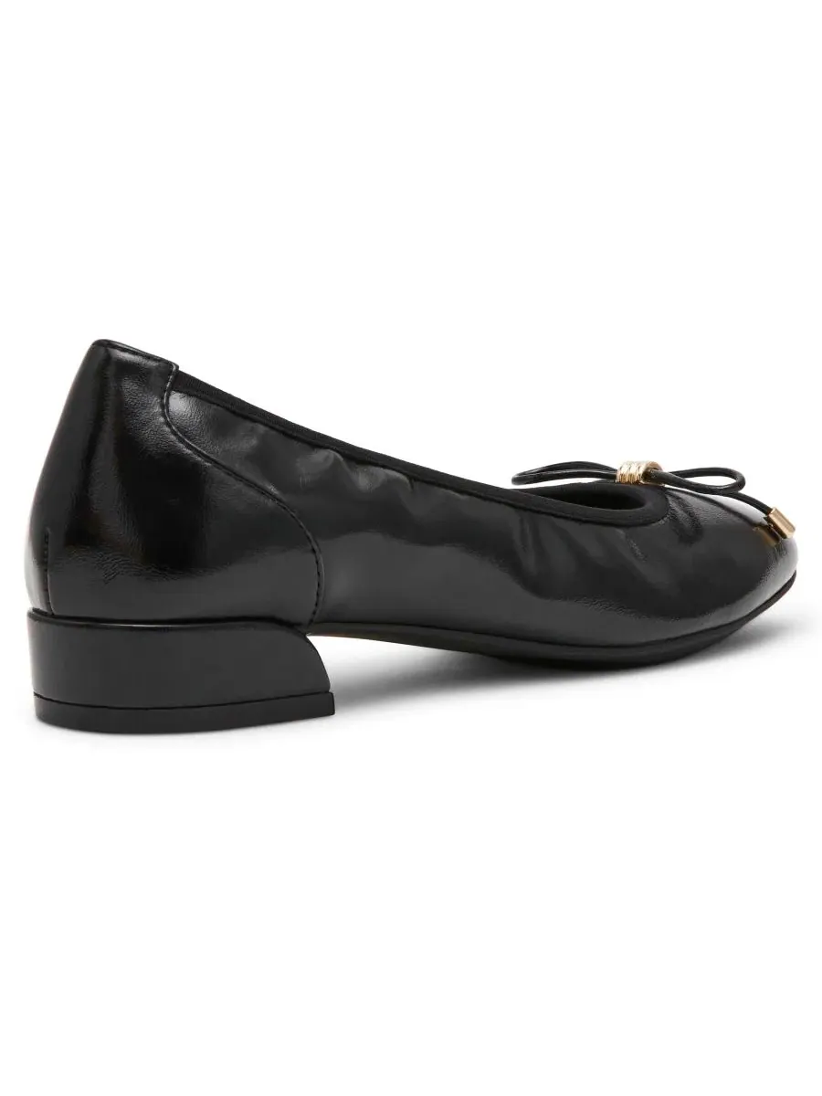 Туфли-лодочки с бантом Divine Anne Klein — изображение 8 из 9, черный