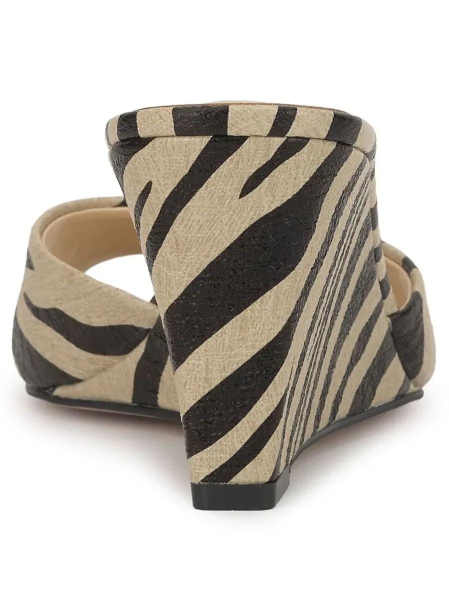 Сандалии-клинья Bolir с миндальным мысом Jessica Simpson, Bone Combo Zebra — изображение 3 из 5