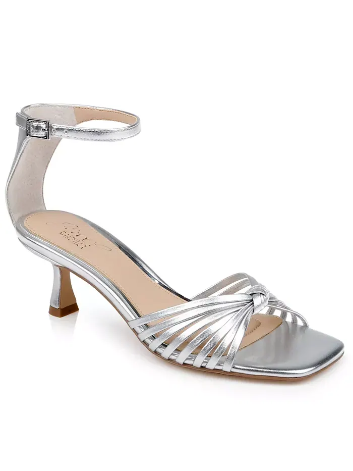 Женские сандалии Silvia с квадратным носком Jewel Badgley Mischka