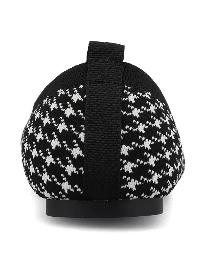 Женские балетки Maryann Knit Round Toe Journee Collection — изображение 3 из 7, черный/белый
